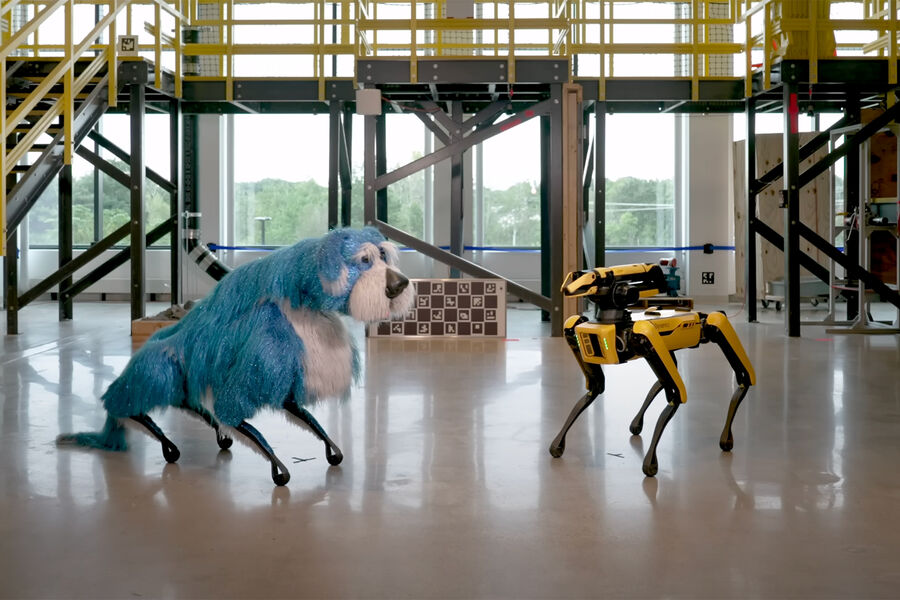 Boston Dynamics showed a robot that moves like a real dog in video 12: ...