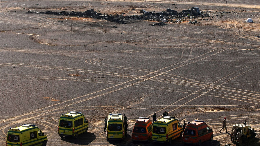 Обломки самолета Airbus A321 авиакомпании &laquo;Когалымавиа&raquo; на&nbsp;севере Синайского полуострова, 2 ноября 2015 года