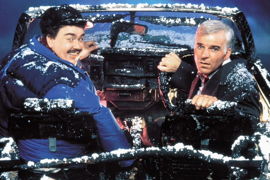 <b>«Самолетом, поездом, машиной» (1987)</b>
<br><br>
Комедия Джона Хьюза, в&nbsp;которой он составил блестящий актерский дуэт с&nbsp;Мартином. 
