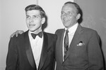 Фрэнк Синатра с сыном Фрэнком Синатрой — младшим, 1963 год 
