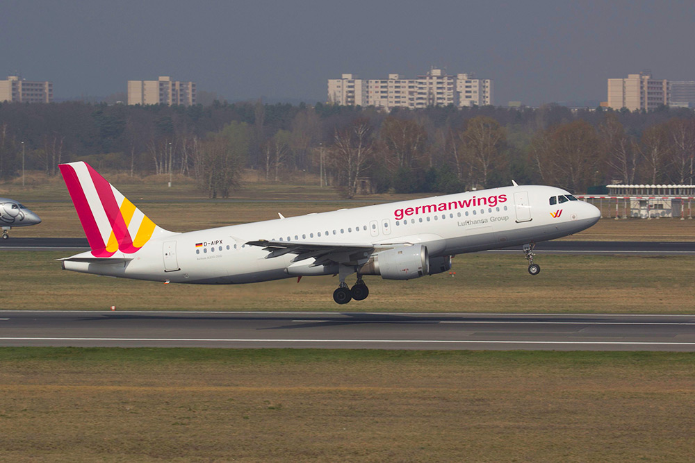 Самолет авиакомпании Germanwings, бортовой номер D-AIPX, который разбился на юге Франции