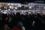 Стихийный митинг в Волоколамске после очередного выброса с полигона «Ядрово», 29 марта 2018 года. Кадр из видео