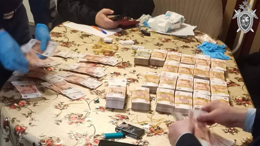 В квартире азербайджанца, ударившего ножом москвича, нашли 44 млн рублей и $300 тысяч