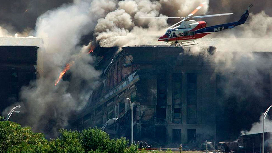Во время террористической атаки на здание Пентагона, 11 сентября 2001 года