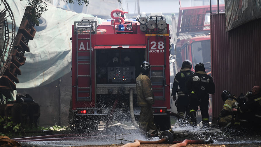 112: в Новой Москве загорелся частный многоэтажный дом, есть погибшие