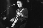Том Верлен выступает в клубе Viper, 1996 год