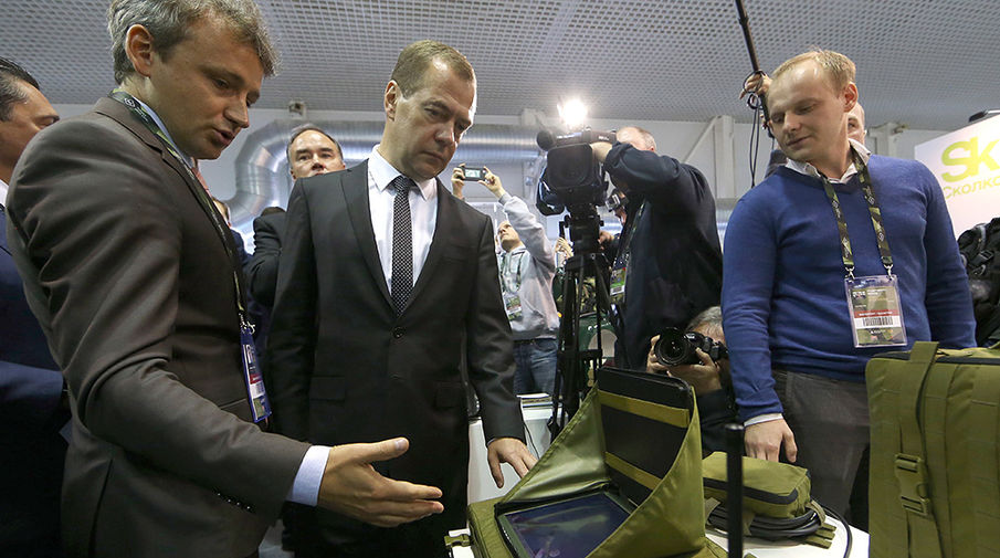 Премьер-министр РФ Дмитрий Медведев на&nbsp;10-й международной военно-промышленной выставке &laquo;Russia Arms Expo-2015&raquo;