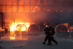 Во время пожара в гипермаркете «Лента» на Набережной Обводного канала в Санкт-Петербурге, 10 ноября 2018 года