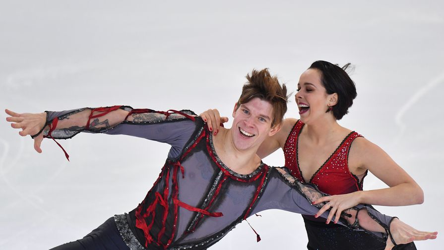 Бетина Попова и Сергей Мозгов выступают в произвольной программе танцев на льду