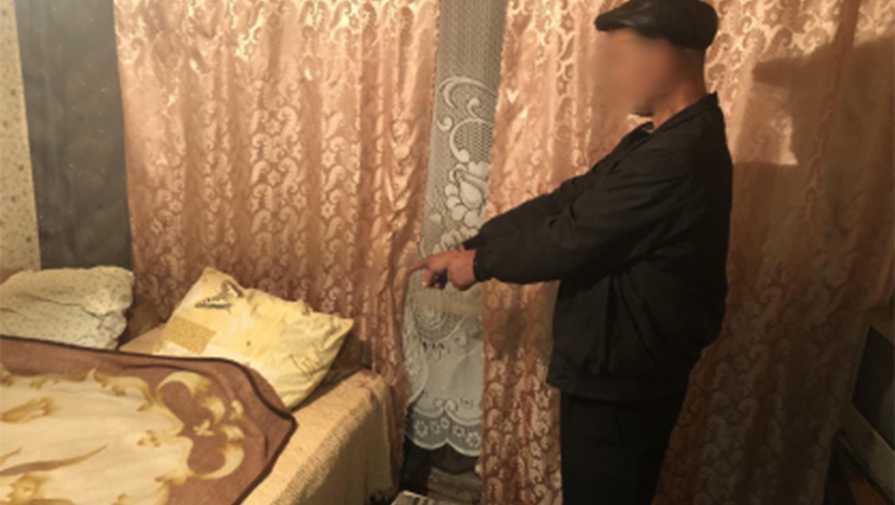 В Тюмени пьяный рецидивист зарезал свою подругу
