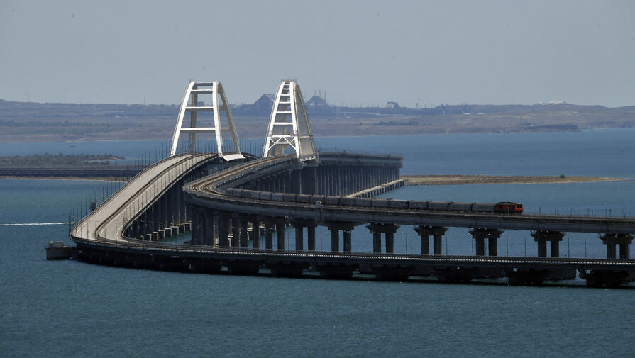 Движение транспорта по Крымскому мосту перекрыто