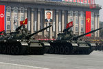 Парад в честь 100-летия со дня рождения Ким Ир Сена на центральной площади Пхеньяна, 2012 год