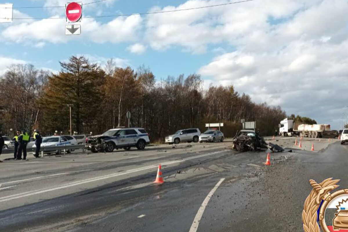 Автомобиль ГИБДД попал в аварию в погоне за угонщиком на Сахалине -  Газета.Ru | Новости