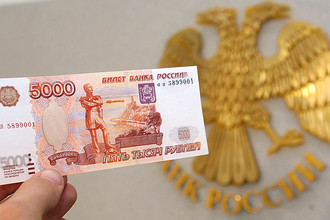 Полиция подозревает семерых граждан Узбекистана в изготовлении поддельных 5-тысячных банкнот