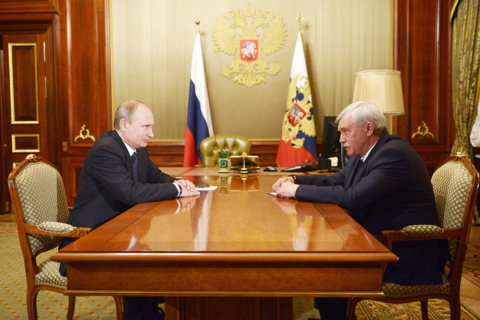 Президент России Владимир Путин и губернатор Санкт-Петербурга Георгий Полтавченко во время встречи
