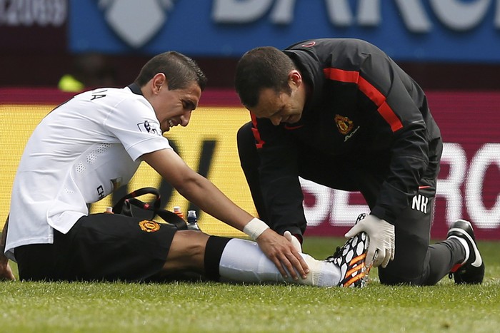 Анхель Ди Мария в дебютном матче за «Манчестер Юнайтед» получил травму, и его команда не смогла переиграть «Бёрнли»