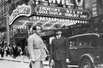 Сергей Эйзенштейн (слева) на улице Нью-Йорка, май 1930 года