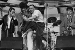 Гарик Сукачёв и Сергей Галанин на концерте рок-группы «Бригада С», 1988 год