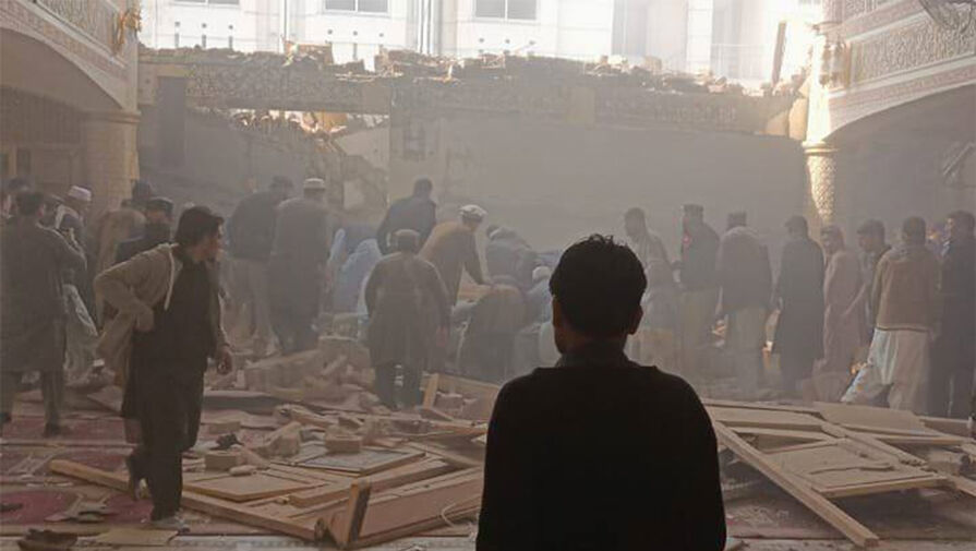 Число погибших при взрыве в пакистанской мечети достигло 59