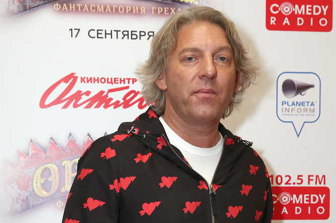 Режиссер Александр Олейников на премьере фильма «Орлеан» в кинотеатре «Октябрь»
