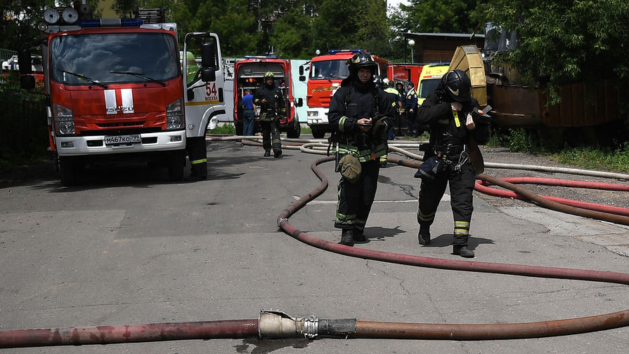 Крупный пожар в производственном цехе в Сергиевом Посаде удалось потушить