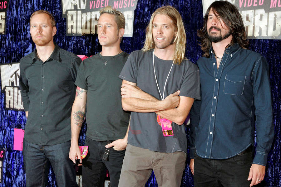 Foo Fighters: Нейт Мендель, Крис Шифлетт, Тейлор Хокинс и Дейв Грол на&nbsp;церемнии вручения премии MTV Video Music Awards 2007&nbsp;в&nbsp;Лас-Вегасе
