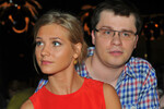 Актриса Кристина Асмус и юморист Гарик Харламов были в браке с 2013 по 2020 год. У них есть дочь Анастасия, которая родилась 5 января 2014 года 