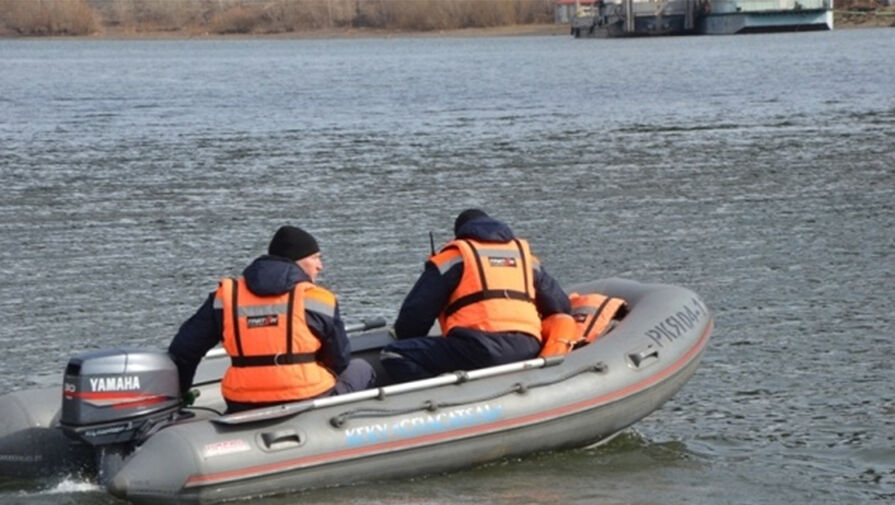 В Красноярском крае рыбак застрял на острове на середине реки