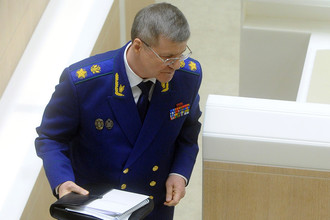 Генпрокурор Юрий Чайка хочет дать прокурорам право санкционировать продление сроков предварительного следствия