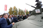 Премьер-министр РФ Дмитрий Медведев на 10-й международной военно-промышленной выставке «Russia Arms Expo-2015»