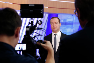 Премьер-министр России Дмитрий Медведев после интервью в телецентре «Останкино», 2014 год