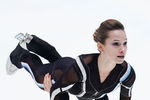 Дарья Павлюченко и Денис Ходыкин в произвольной программе в соревнованиях среди пар на чемпионате Европы по фигурному катанию в австрийском Граце