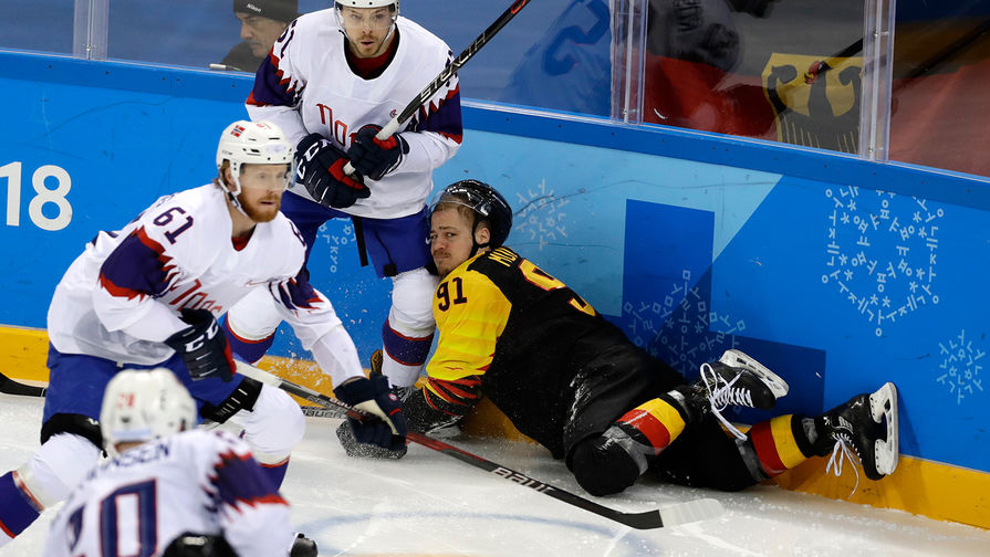 Матч по хоккею между Германией и Норвегией на XXIII зимних Олимпийских играх в Пхенчхане, 18 февраля 2018 года