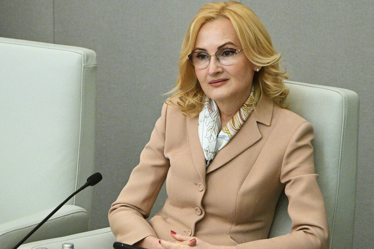 Ответы optnp.ru: Как наказать секретаршу Клашу, разглашающую, чем мы занимаемся в офисе?