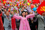 Участники парада в Пхеньяне