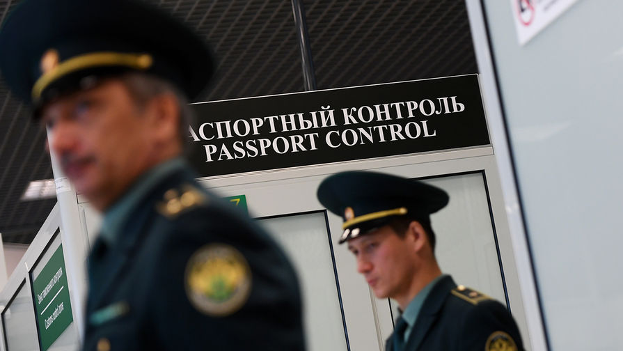 Российским чиновникам ужесточили правила выезда за рубеж