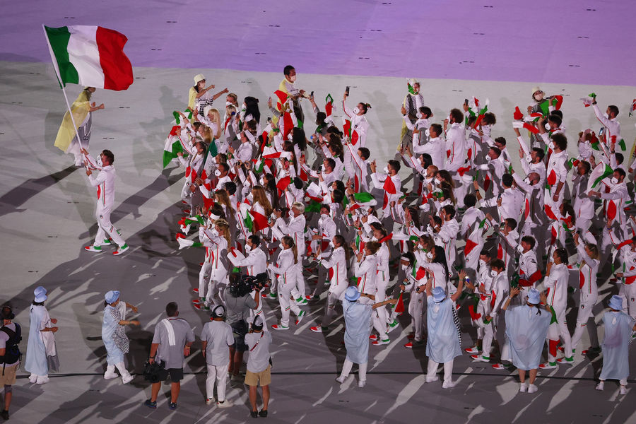 Италия на параде атлетов на церемонии открытия Игр в Токио