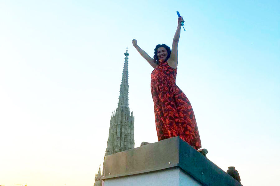 Анна Нетребко устроила вечеринку на крыше собственного пентхауса в центре Вены 