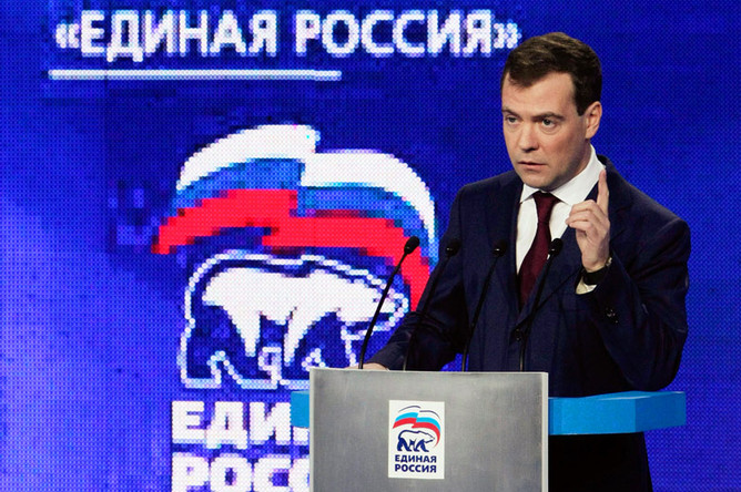 «Единая Россия» и Медведев вряд ли помогут друг другу
