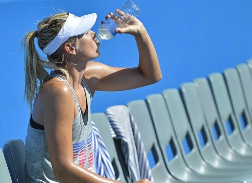 Мария Шарапова во время тренировки перед Australian Open