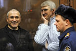 Оглашение приговора по делу Михаила Ходорковского (признан в РФ иностранным агентом) Лебедева. 2010 год 