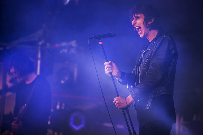 Вокалист группы The Horrors Фэрис Роттер на фестивале Пикник «Афиши»