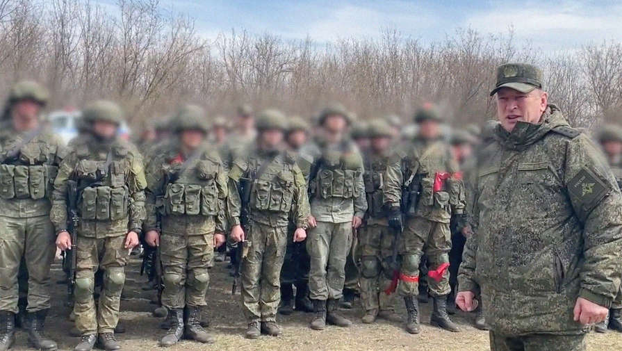 Командующий ЦВО наградил участников специальной операции медалями и орденами