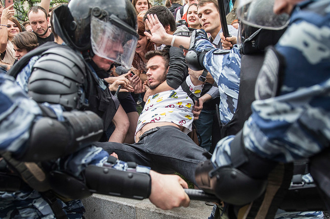 Несанкционированная акция на Тверской улице в Москве, 12 июня 2017 года