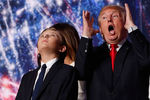 Кандидат в президенты США от Республиканской партии Дональд Трамп с сыном