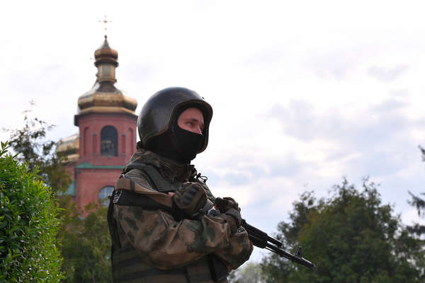 Боец Народной милиции ДНР в Волчанске Харьковской области