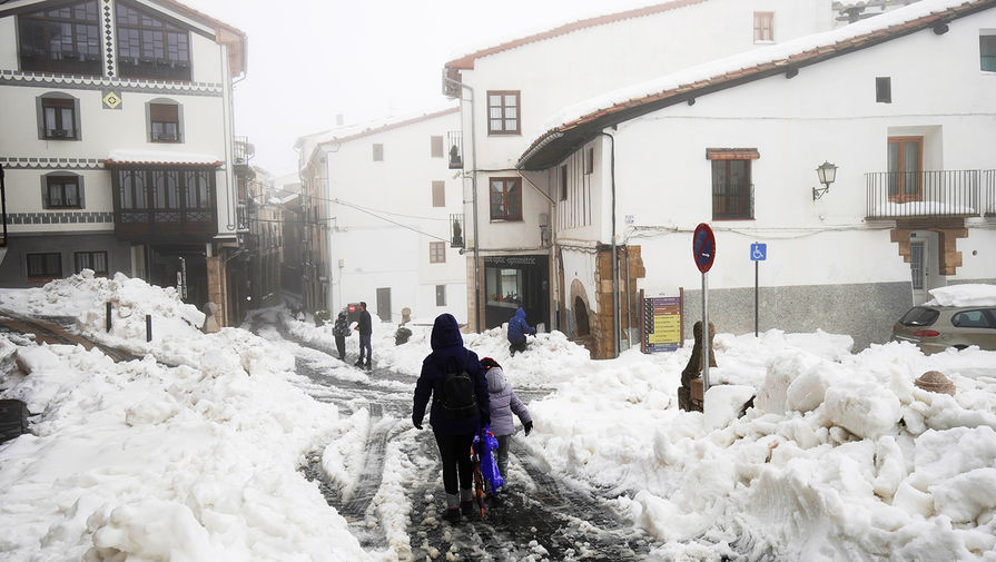 Последствия снегопада в&nbsp;городе Морелья, Испания, 22 января 2020
