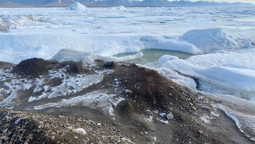 Ученые научились предсказывать погоду по скорости таяния льдов Гренландии