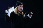 Мадонна приглашает на сцену Надежду Толоконникову и Марию Алехину в нью-йоркском Barclays Center