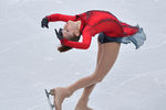 Юлия Липницкая (Россия) выступает в командном турнире, XXII зимние Олимпийские игры в Сочи